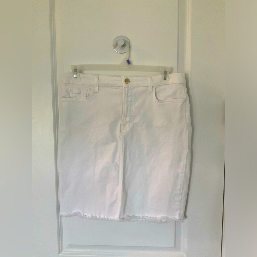 Jen 7 White Denin Pencil Skirt. Size 12.